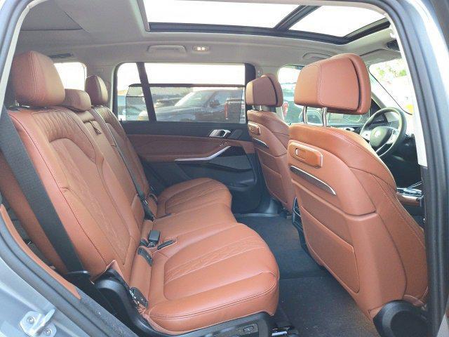 Photo of 2025 Skyscraper Grey Metallic BMW X7