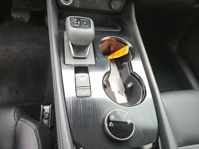 Photo of 2022 Black Nissan Rogue