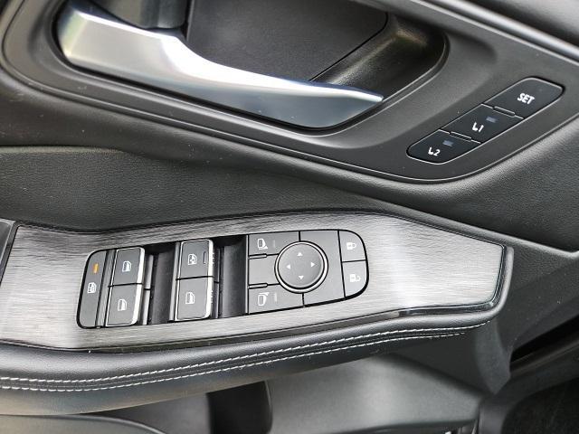 Photo of 2022 Black Nissan Rogue