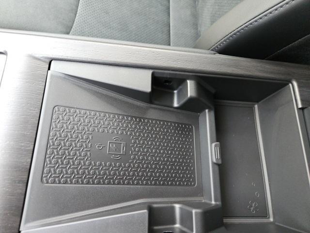 Photo of 2025 2t Blu Blk Roof Nissan ARIYA