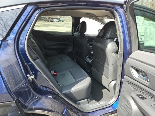 Photo of 2025 2t Blu Blk Roof Nissan ARIYA