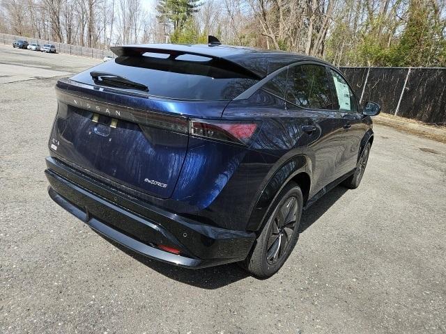 Photo of 2025 2t Blu Blk Roof Nissan ARIYA