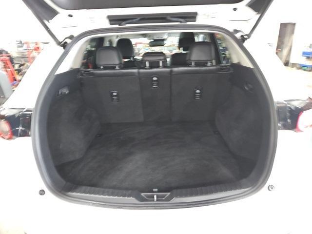 Photo of 2021 Snowflake White Pearl Mazda CX-5
