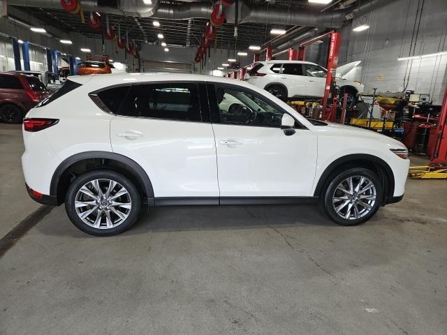 Photo of 2021 Snowflake White Pearl Mazda CX-5