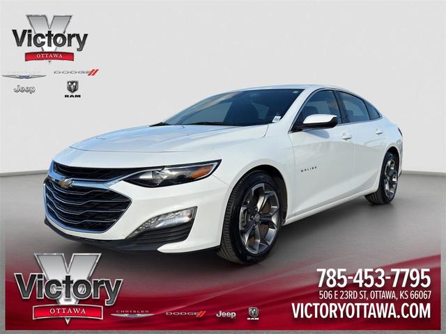 Photo of 2023 Summit White Chevrolet Malibu