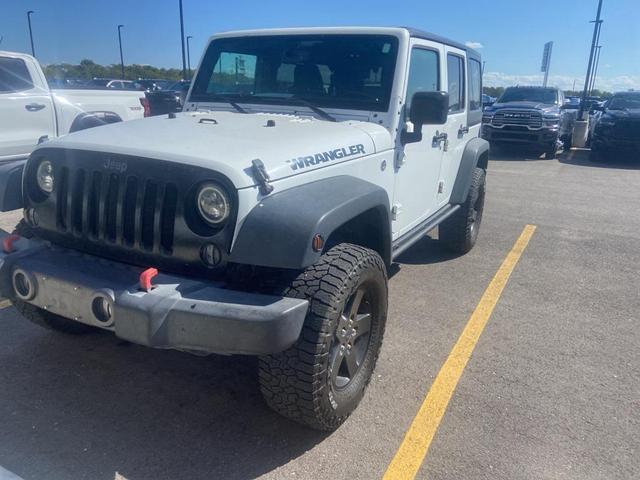 Photo of 2016 Bright White Clearcoat Jeep Wrangler Unlimited