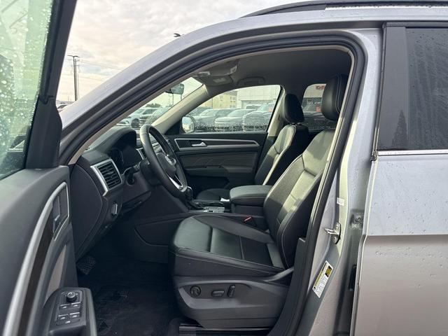 Photo of 2022 Platinum Gray Metallic Volkswagen Atlas