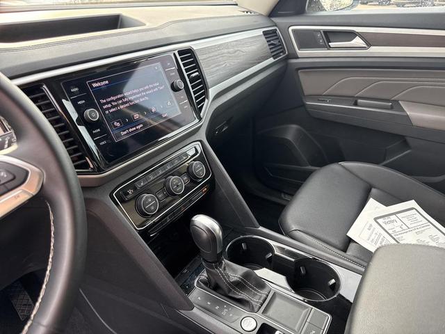 Photo of 2022 Platinum Gray Metallic Volkswagen Atlas