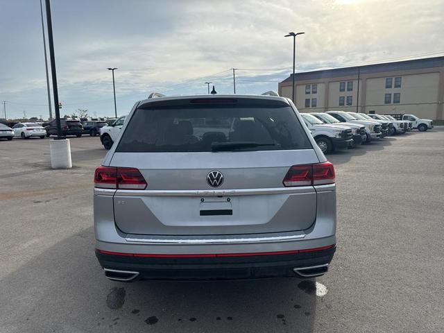 Photo of 2022 Platinum Gray Metallic Volkswagen Atlas