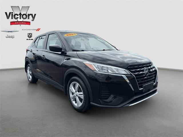Photo of 2021 Super Black Nissan Kicks