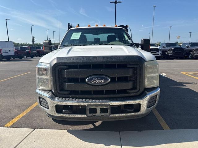 Photo of 2015 Oxford White Ford F-350