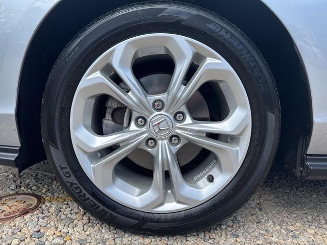 Photo of 2023 Lunar Silver Metallic Honda Accord