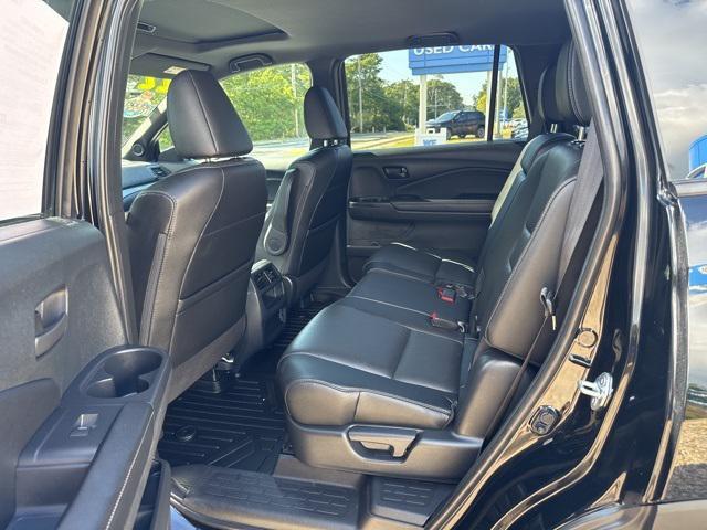 Photo of 2022 Crystal Black Pearl Honda Passport