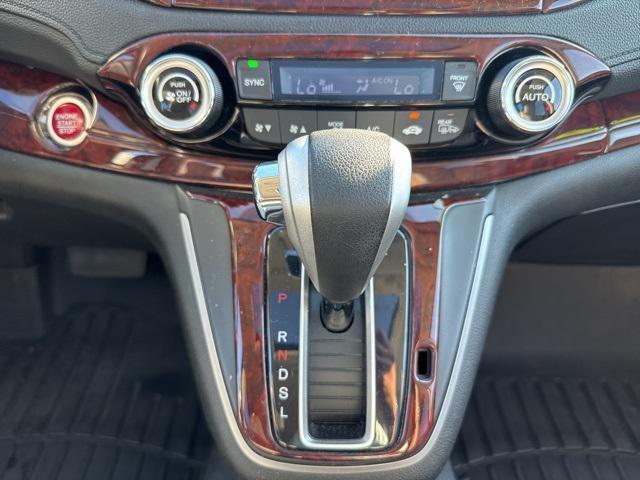 Photo of 2015 Basque Red Pearl II Honda CR-V