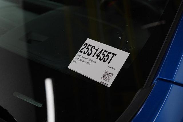 Photo of 2023 Glacier Blue Metallic Chevrolet Colorado