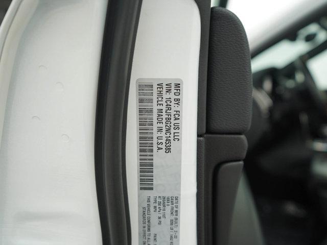 Photo of 2022 Bright White Clearcoat Jeep Grand Cherokee