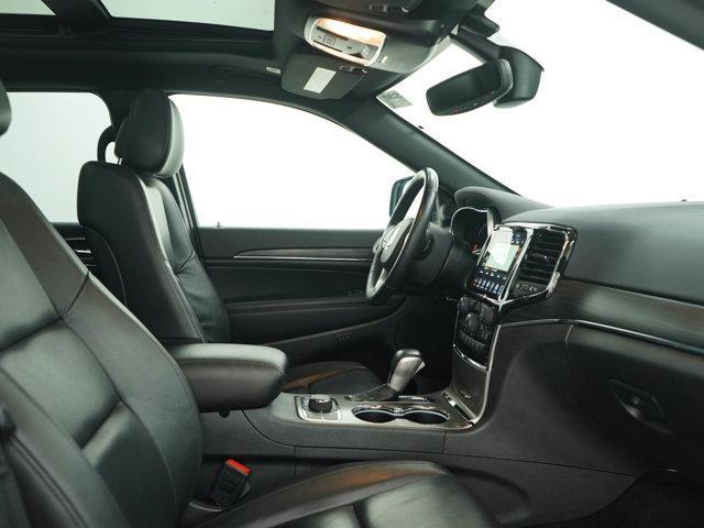 Photo of 2022 Bright White Clearcoat Jeep Grand Cherokee