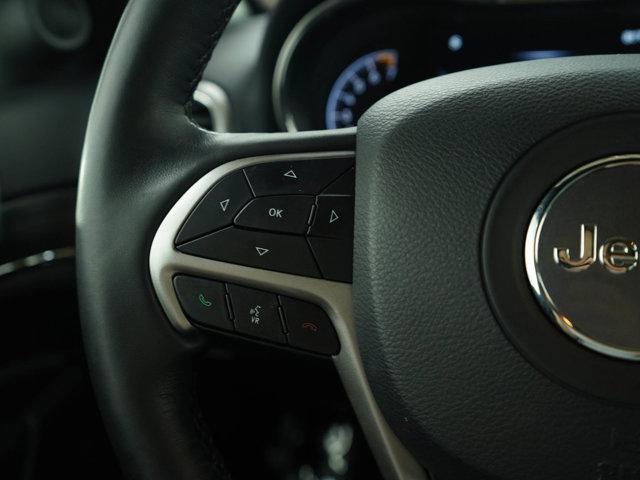 Photo of 2022 Bright White Clearcoat Jeep Grand Cherokee
