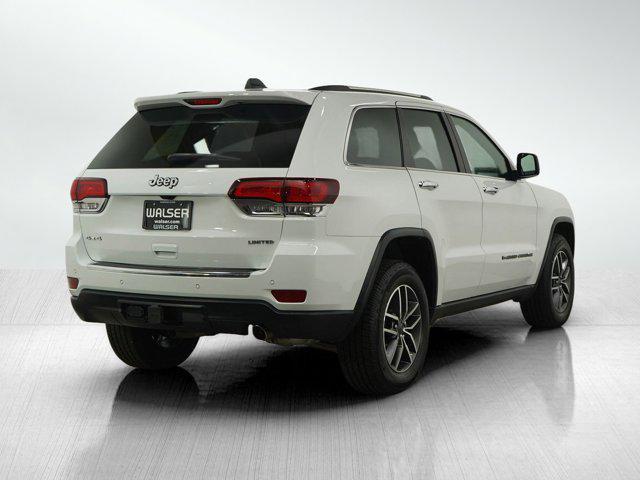 Photo of 2022 Bright White Clearcoat Jeep Grand Cherokee