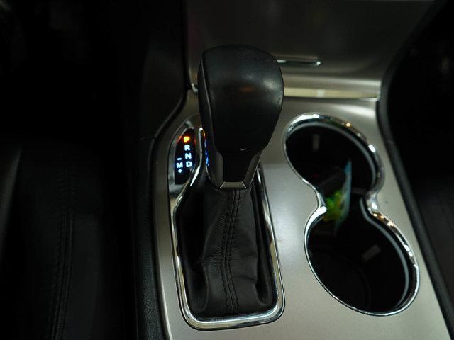Photo of 2022 Bright White Clearcoat Jeep Grand Cherokee