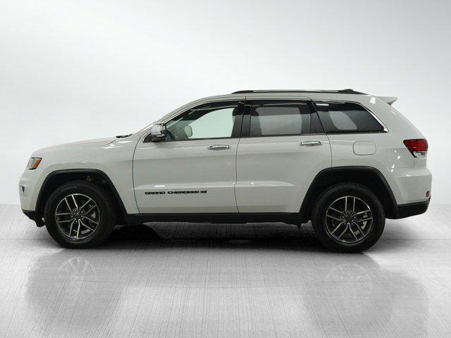 Photo of 2022 Bright White Clearcoat Jeep Grand Cherokee