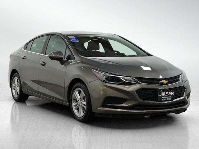 Photo of 2018 Pepperdust Metallic Chevrolet Cruze