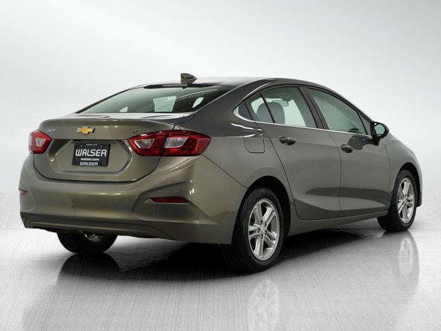 Photo of 2018 Pepperdust Metallic Chevrolet Cruze