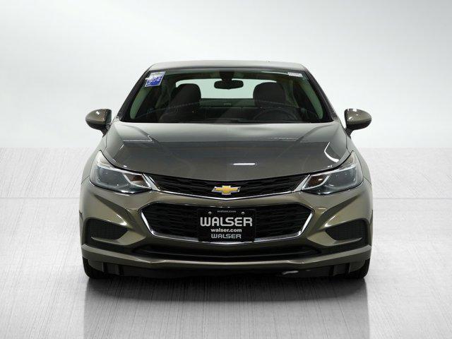Photo of 2018 Pepperdust Metallic Chevrolet Cruze