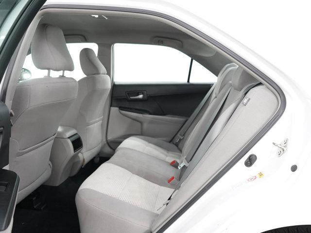 Photo of 2014 Super White Toyota Camry