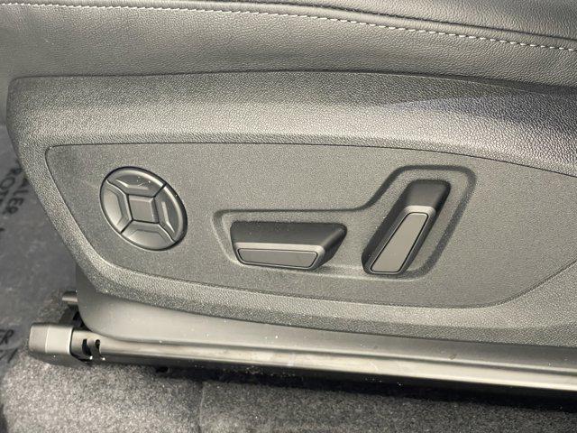 Photo of 2025 Manhattan Gray Metallic Audi Q6 e-tron