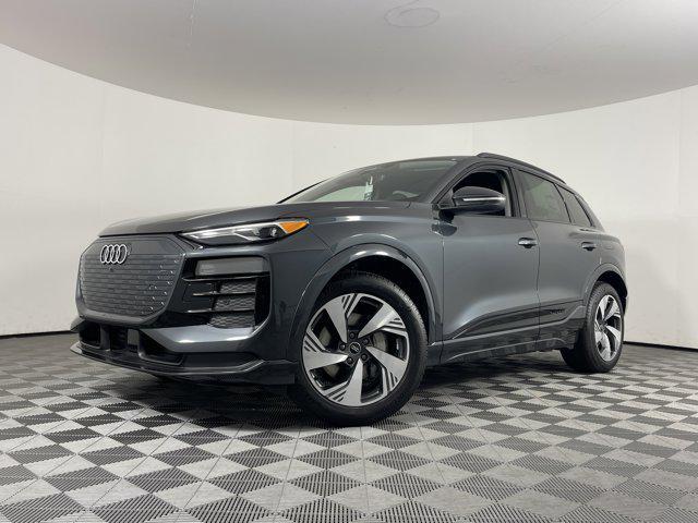 Photo of 2025 Manhattan Gray Metallic Audi Q6 e-tron