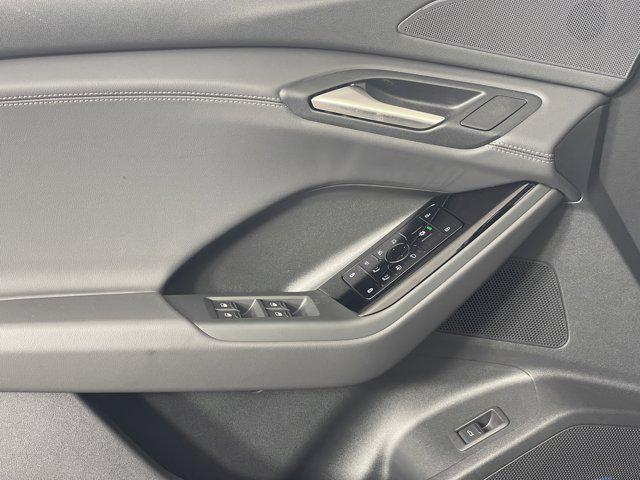 Photo of 2025 Manhattan Gray Metallic Audi Q6 e-tron