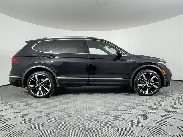 Photo of 2024 Deep Black Pearl Volkswagen Tiguan