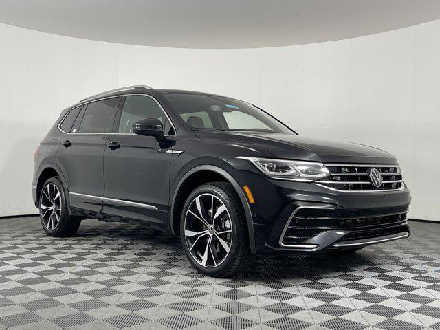 Photo of 2024 Deep Black Pearl Volkswagen Tiguan