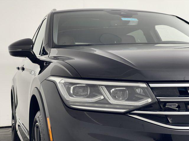 Photo of 2024 Deep Black Pearl Volkswagen Tiguan