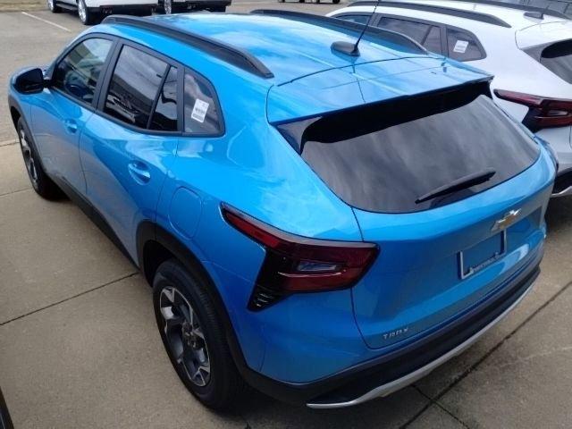 Photo of 2025 Marina Blue Chevrolet Trax