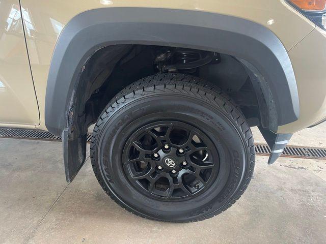 Photo of 2019 Beige Toyota Tacoma