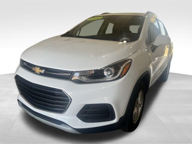 Photo of 2022 Summit White Chevrolet Trax