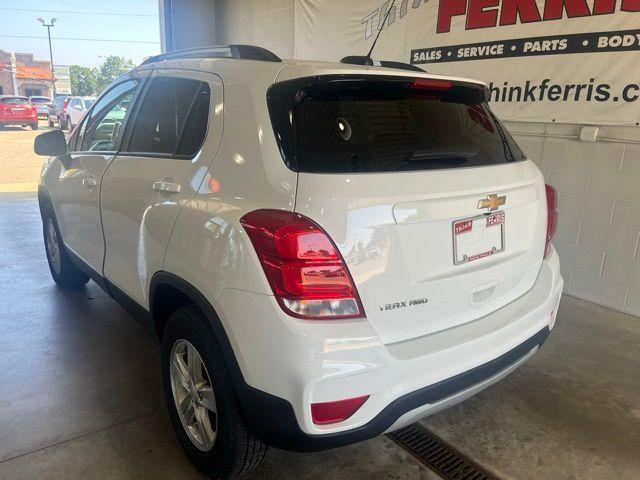 Photo of 2022 Summit White Chevrolet Trax