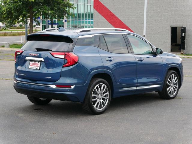 Photo of 2024 Downpour Metallic GMC Terrain