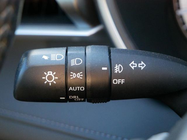 Photo of 2022 Midnight Black Metallic Toyota Highlander