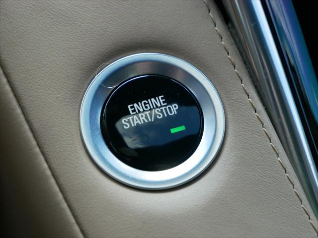 Photo of 2019 Crystal White Tricoat Cadillac Escalade