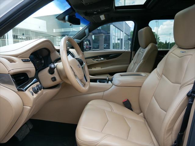 Photo of 2019 Crystal White Tricoat Cadillac Escalade