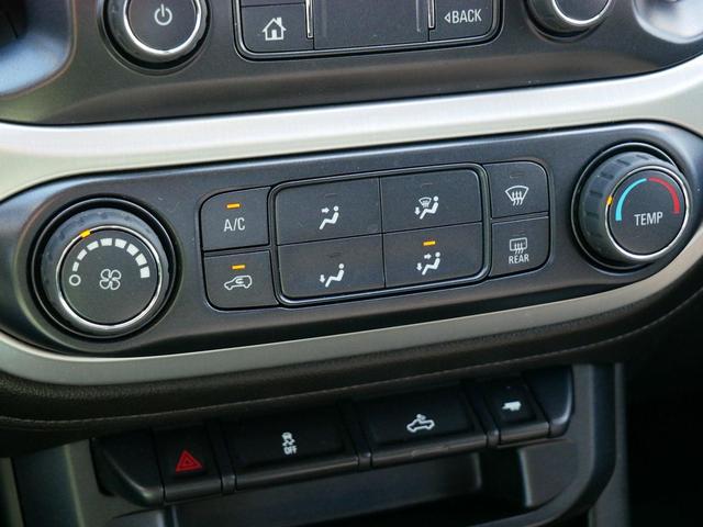 Photo of 2019 Summit White GMC Canyon