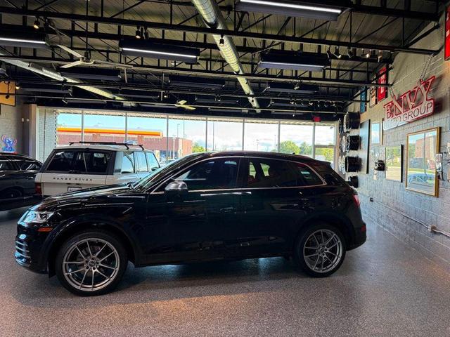 Photo of 2019 Brilliant Black Audi SQ5