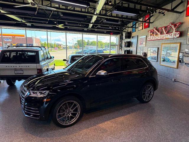 Photo of 2019 Brilliant Black Audi SQ5