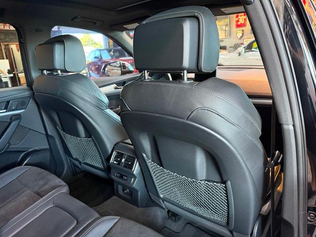 Photo of 2019 Brilliant Black Audi SQ5
