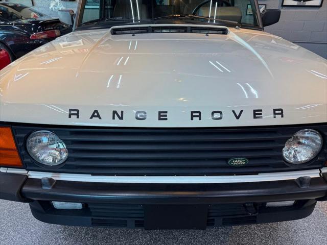 Photo of 1989 White Land Rover Range Rover