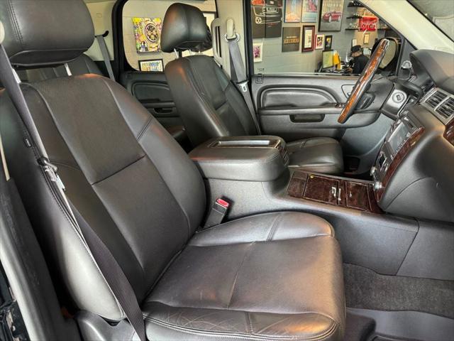Photo of 2014 Onyx Black GMC Yukon
