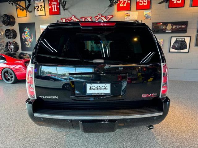 Photo of 2014 Onyx Black GMC Yukon